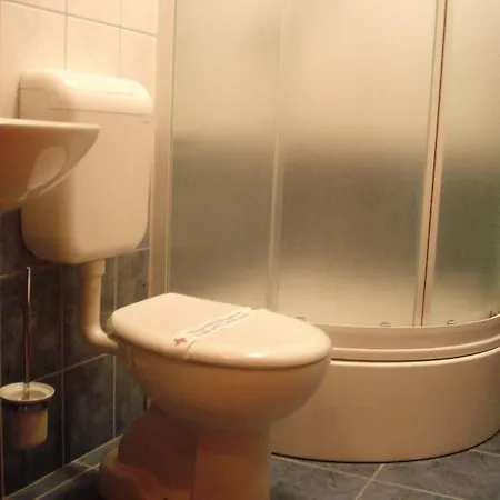 Marjela לינה וארוחת בוקר 3*