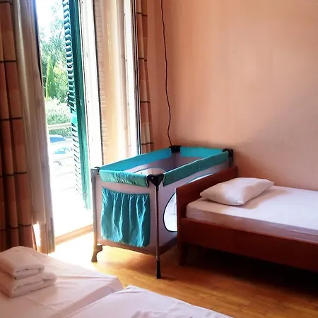 Marjela לינה וארוחת בוקר