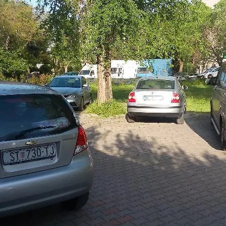 Marjela krevet i doručak 3*