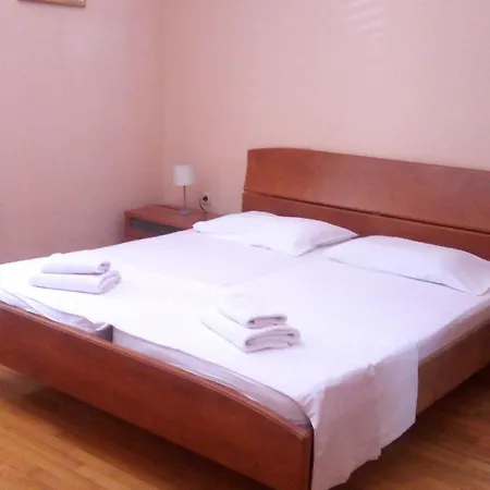 Marjela Oda ve Kahvaltı Split