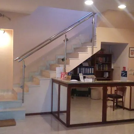 Marjela Oda ve Kahvaltı Split