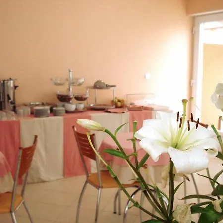 Marjela Oda ve Kahvaltı Split